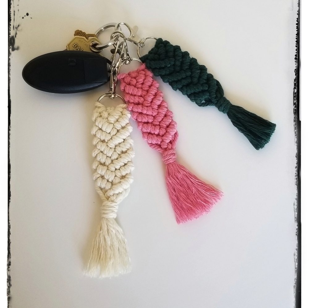 Handmade Macrame keychains‎ - Picture 2 of 6